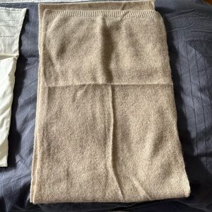 Cashmere scarf KUJTEN